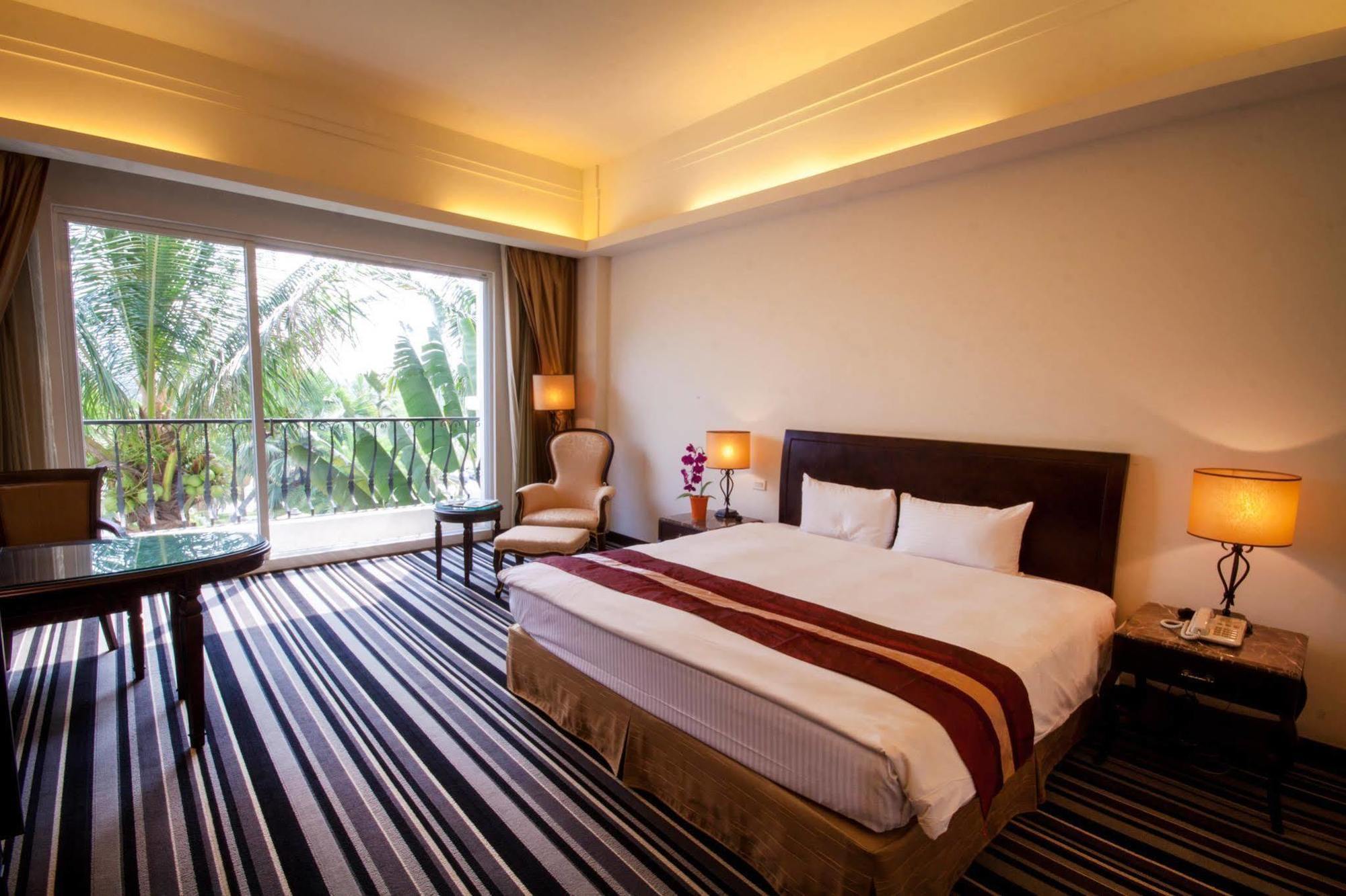 Les Hotel Tainan Exterior foto